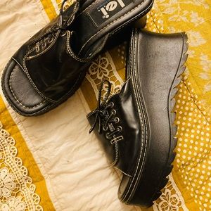 L.e.i. Chunky Black Platform Sandals 7.5